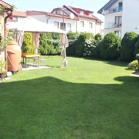 Homestay Brzozowa4b Goscinne *